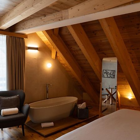Au Charmant Petit Lac - Ecohotel Parc & Spa Champoluc Exteriér fotografie