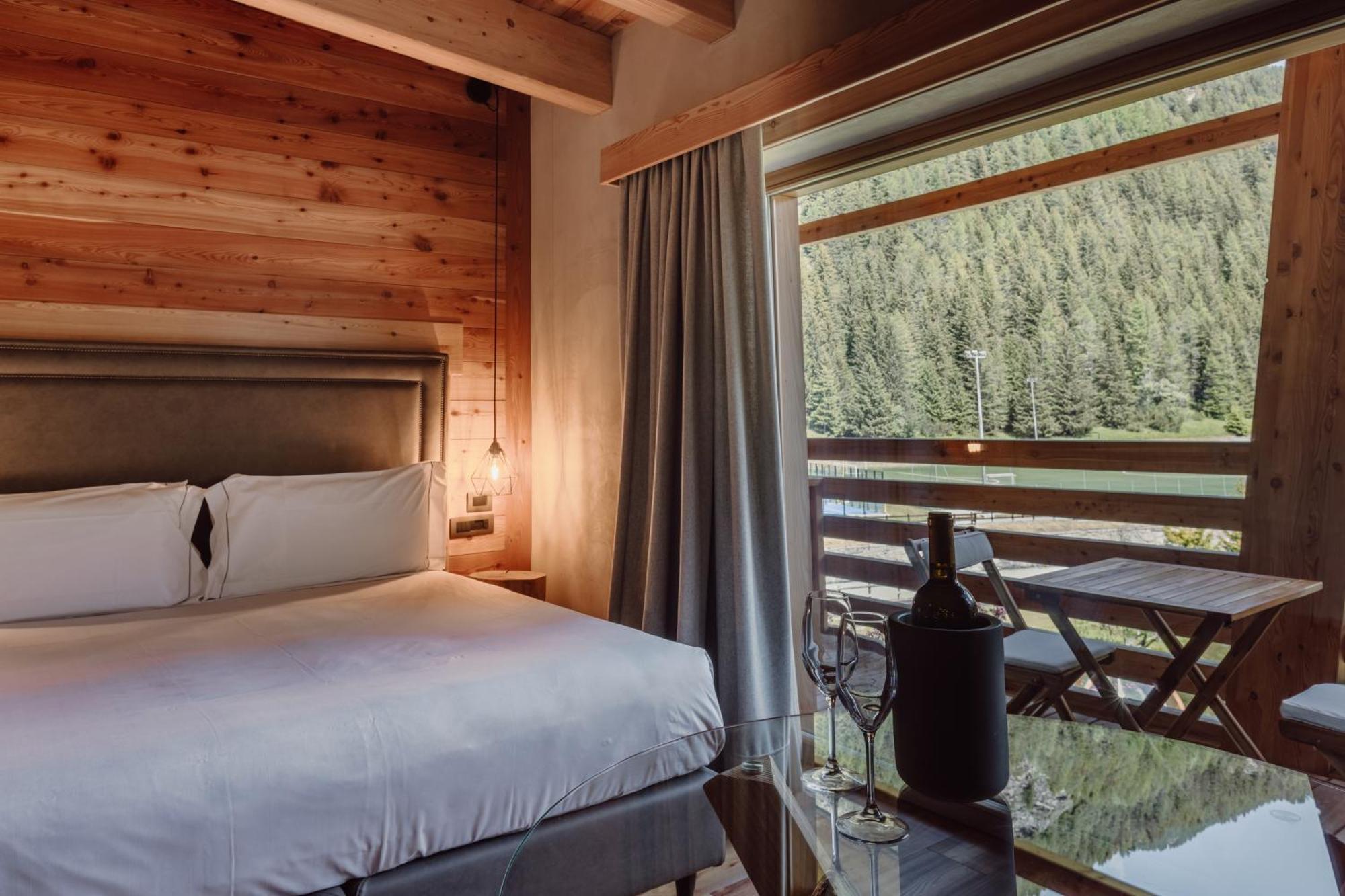 Au Charmant Petit Lac - Ecohotel Parc & Spa Champoluc Exteriér fotografie