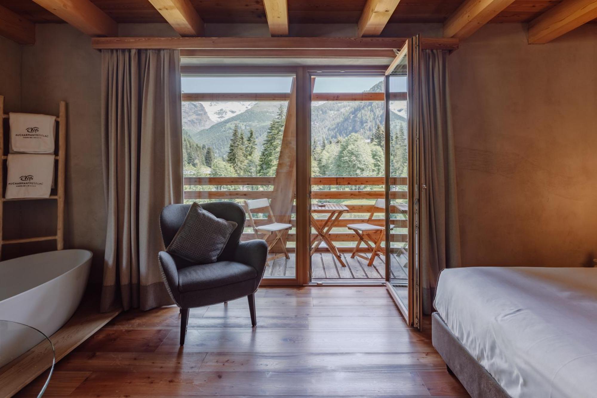 Au Charmant Petit Lac - Ecohotel Parc & Spa Champoluc Exteriér fotografie