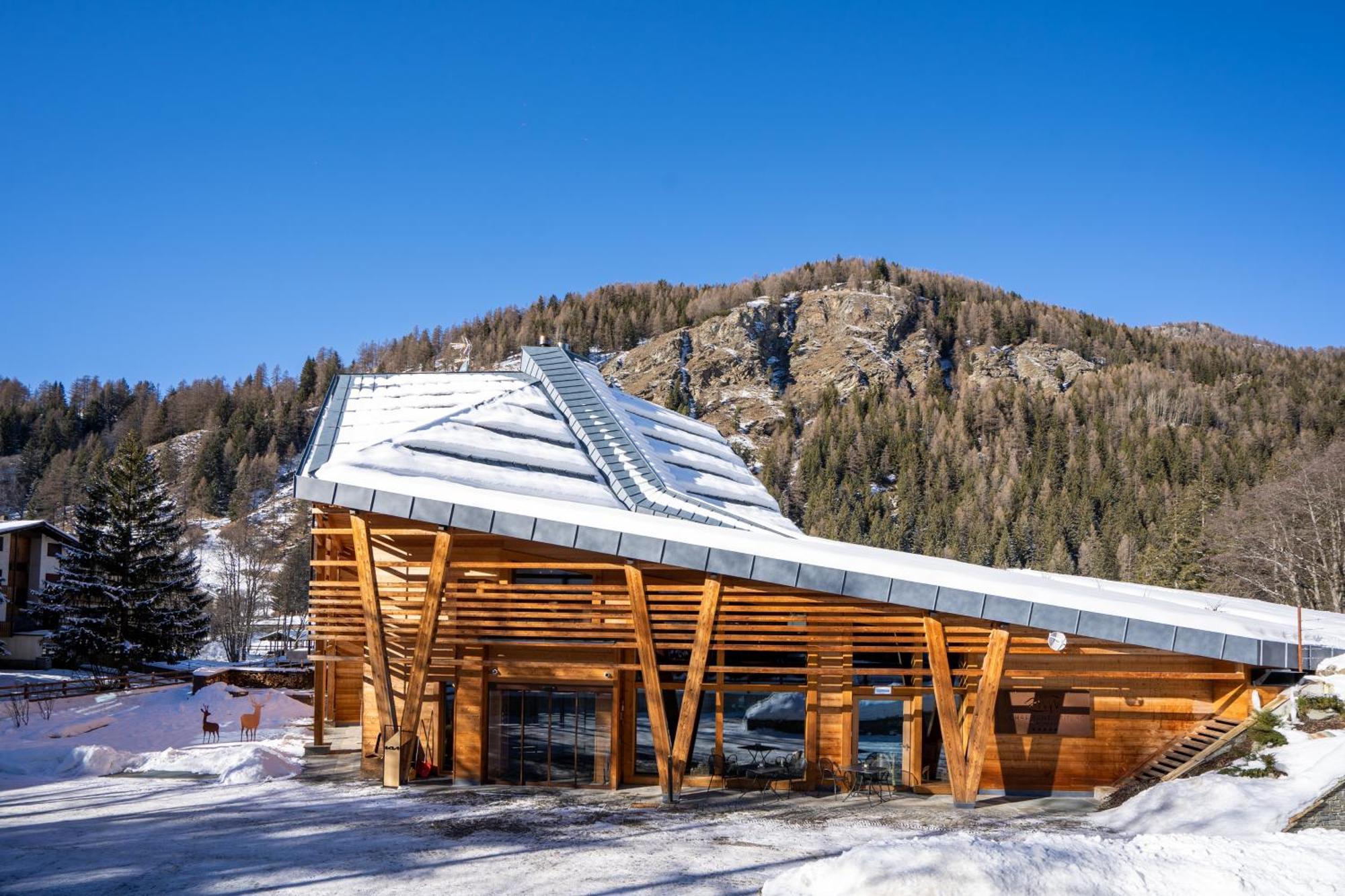 Au Charmant Petit Lac - Ecohotel Parc & Spa Champoluc Exteriér fotografie