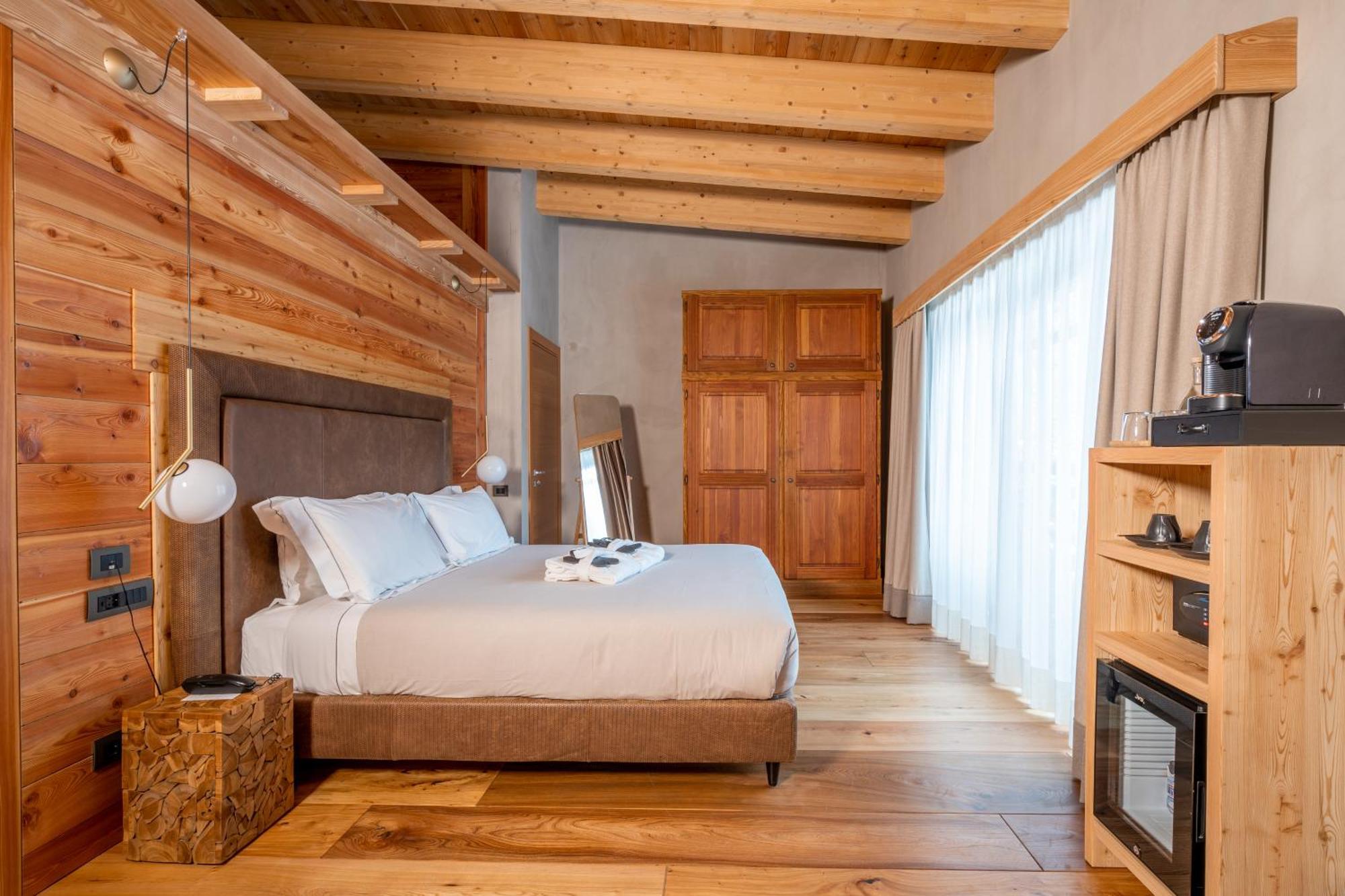 Au Charmant Petit Lac - Ecohotel Parc & Spa Champoluc Exteriér fotografie