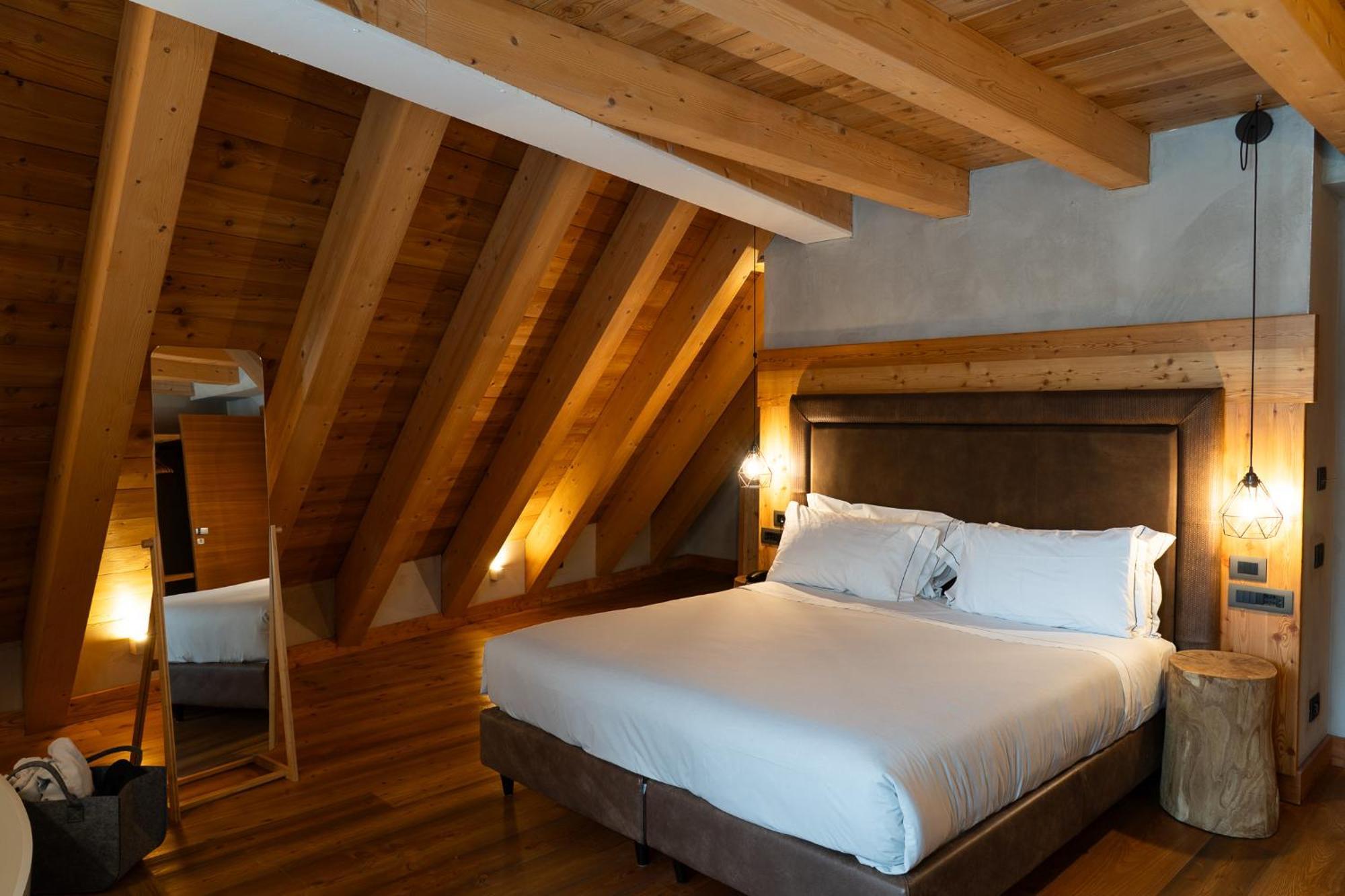 Au Charmant Petit Lac - Ecohotel Parc & Spa Champoluc Exteriér fotografie