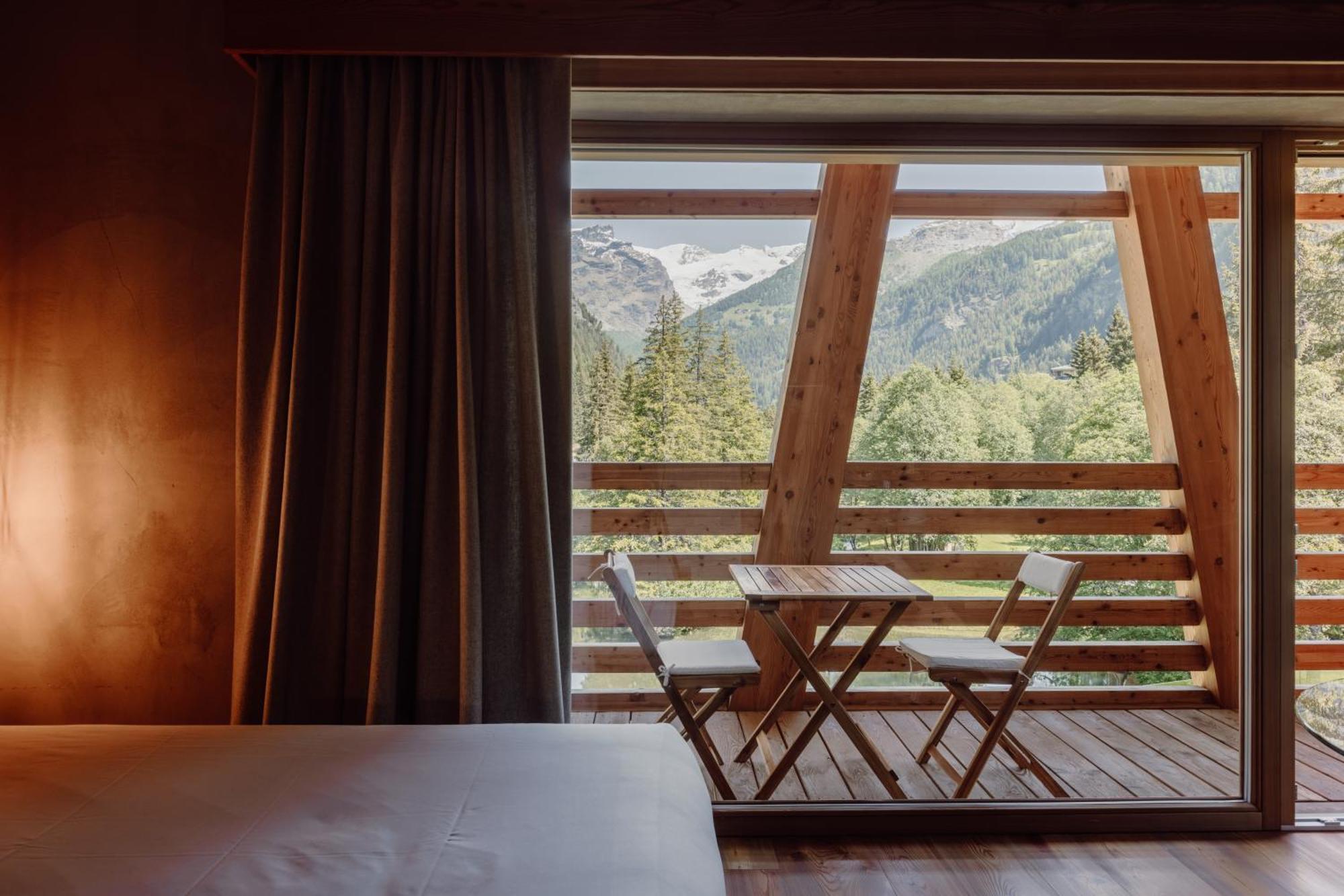 Au Charmant Petit Lac - Ecohotel Parc & Spa Champoluc Exteriér fotografie